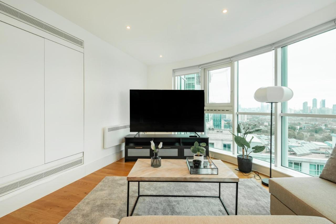 Vauxhall Skyline Apartment London Exterior photo