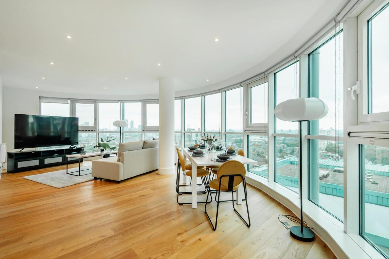 Vauxhall Skyline Apartment London Exterior photo